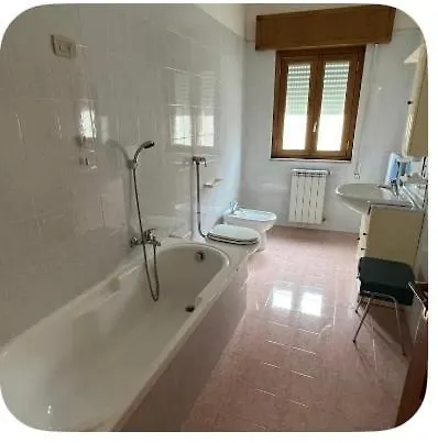A Un Passo Dal Centro בית אירוח Salemi